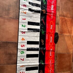 FAO Schwarz The Big Piano Dance Mat Music interactive for kids Battery operated.